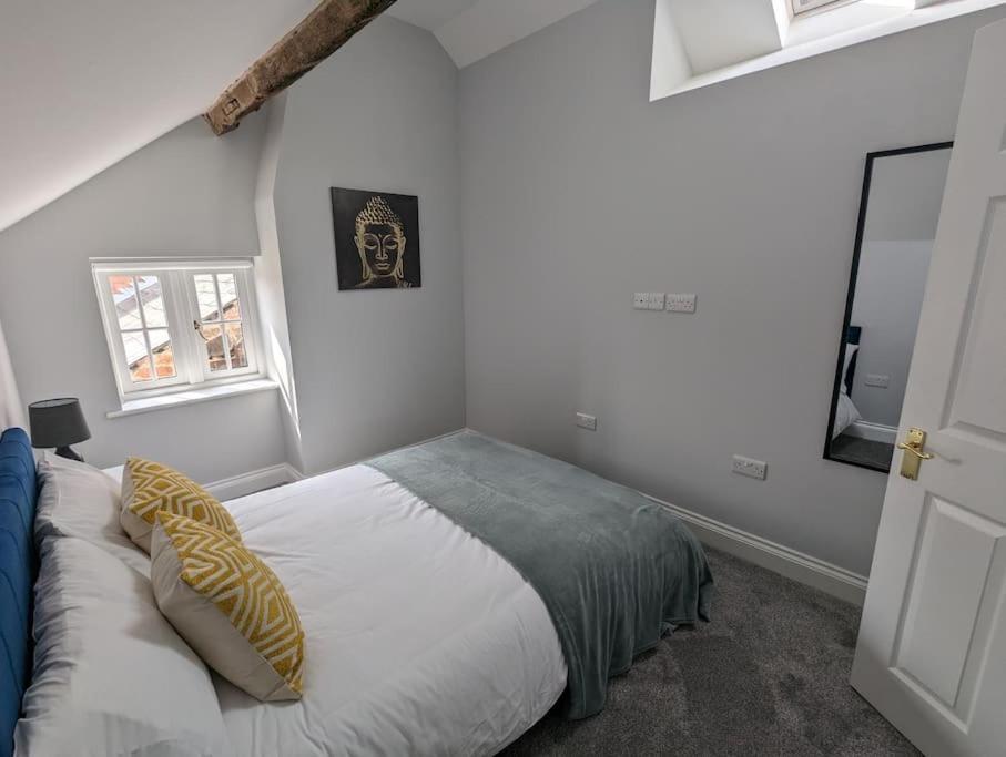 31 High Street - Modern & Stylish 2-Bed Apartment - Inc Parking Husbands Bosworth 외부 사진